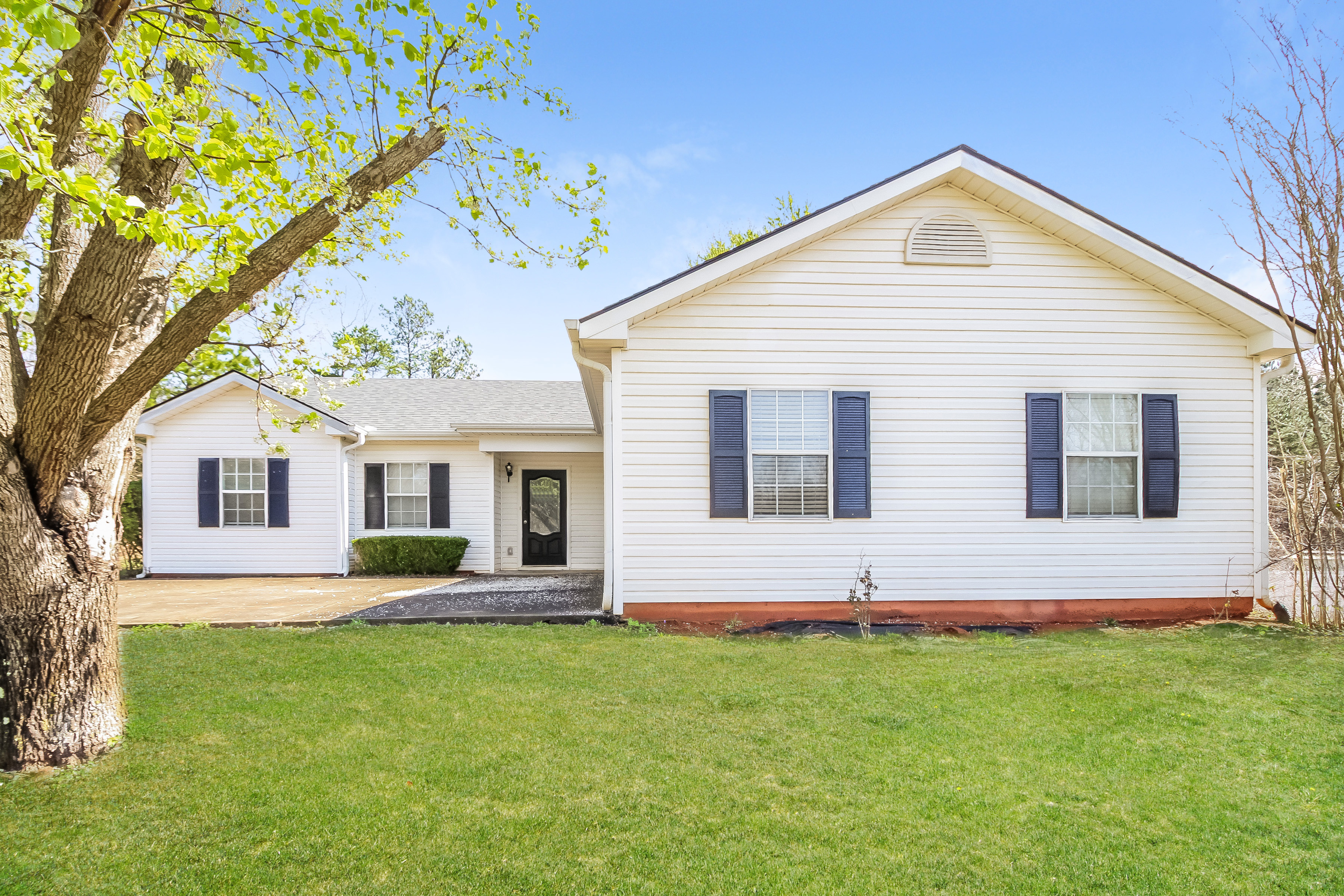 215 MOUNTAIN WAY COVINGTON, GA 30016